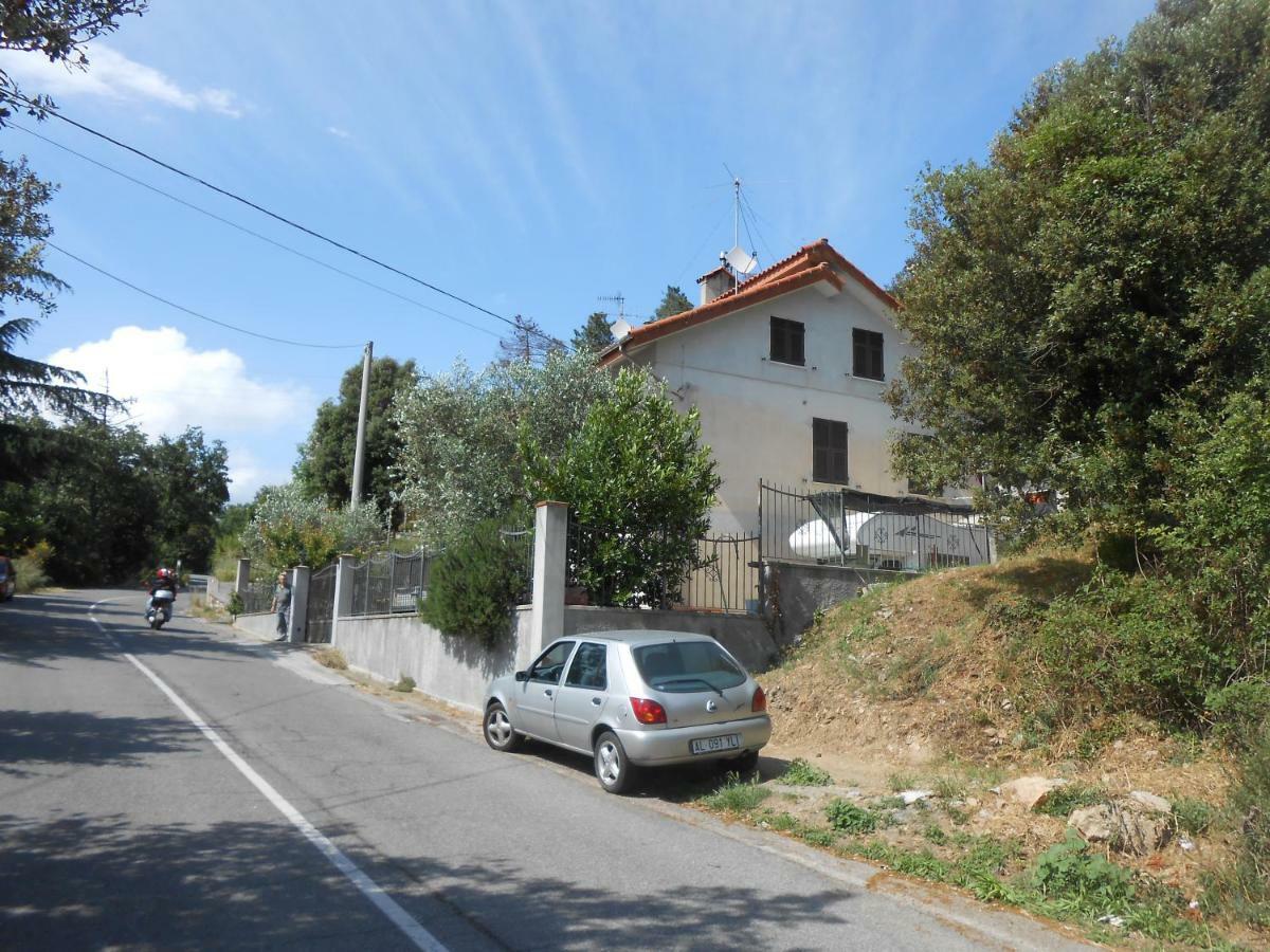 La Mansardina Διαμέρισμα Vezzi Portio Εξωτερικό φωτογραφία